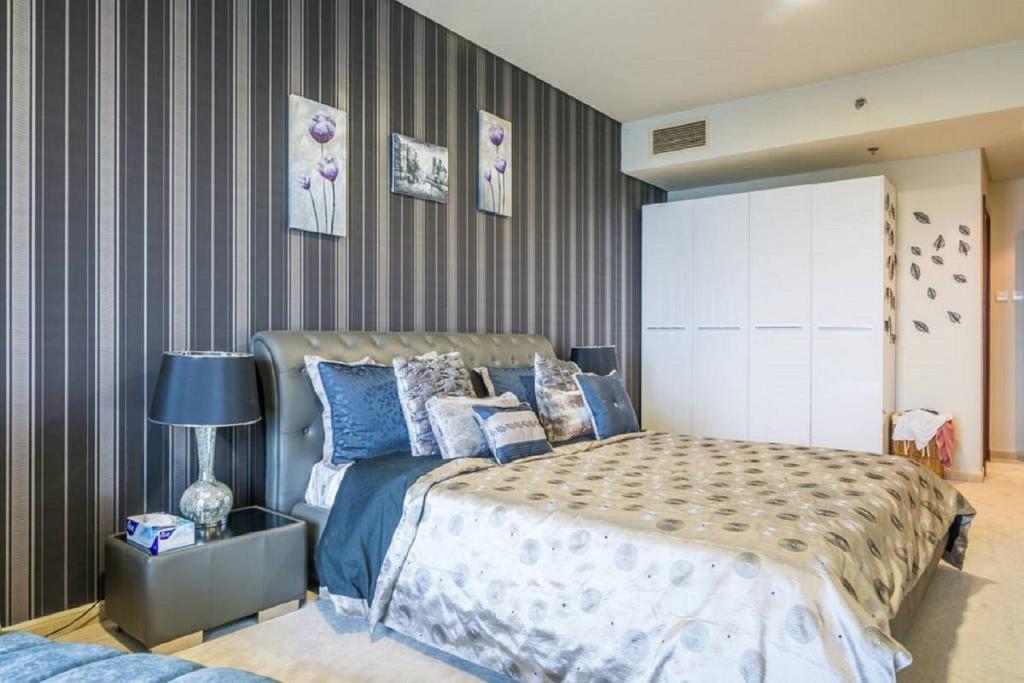 World's Tallest Tower - Princess Tower Apartment
