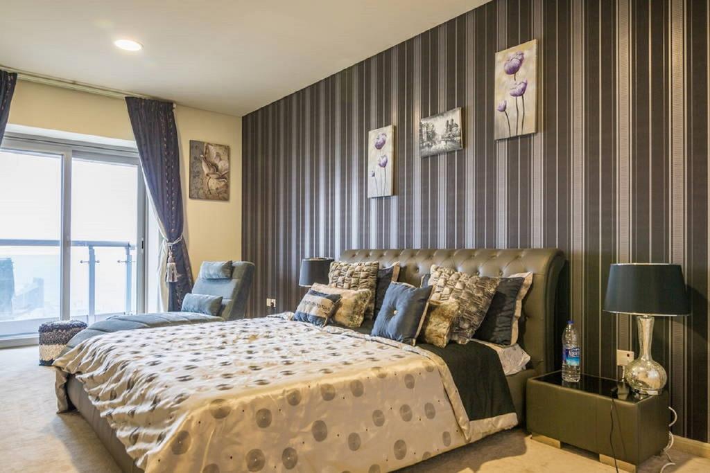 Apartment World's Tallest Tower - Princess Tower *